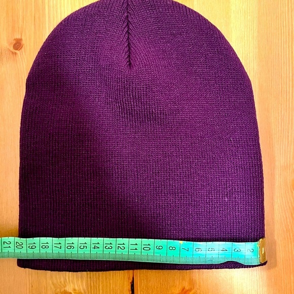 PURPLE beanie/hat very stretchy and warm - Picture 3 of 4